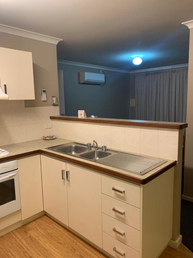 Waratah Apartment